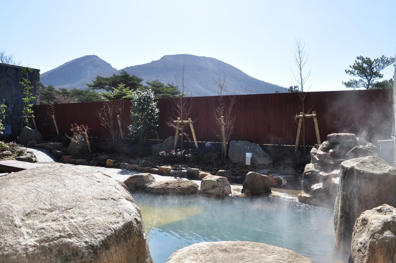 Ebino Kogenso Hotel Kirishima Exterior photo